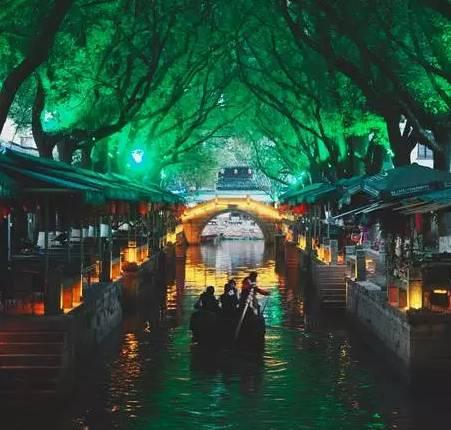 为什么吃夜宵呢？游戏画面